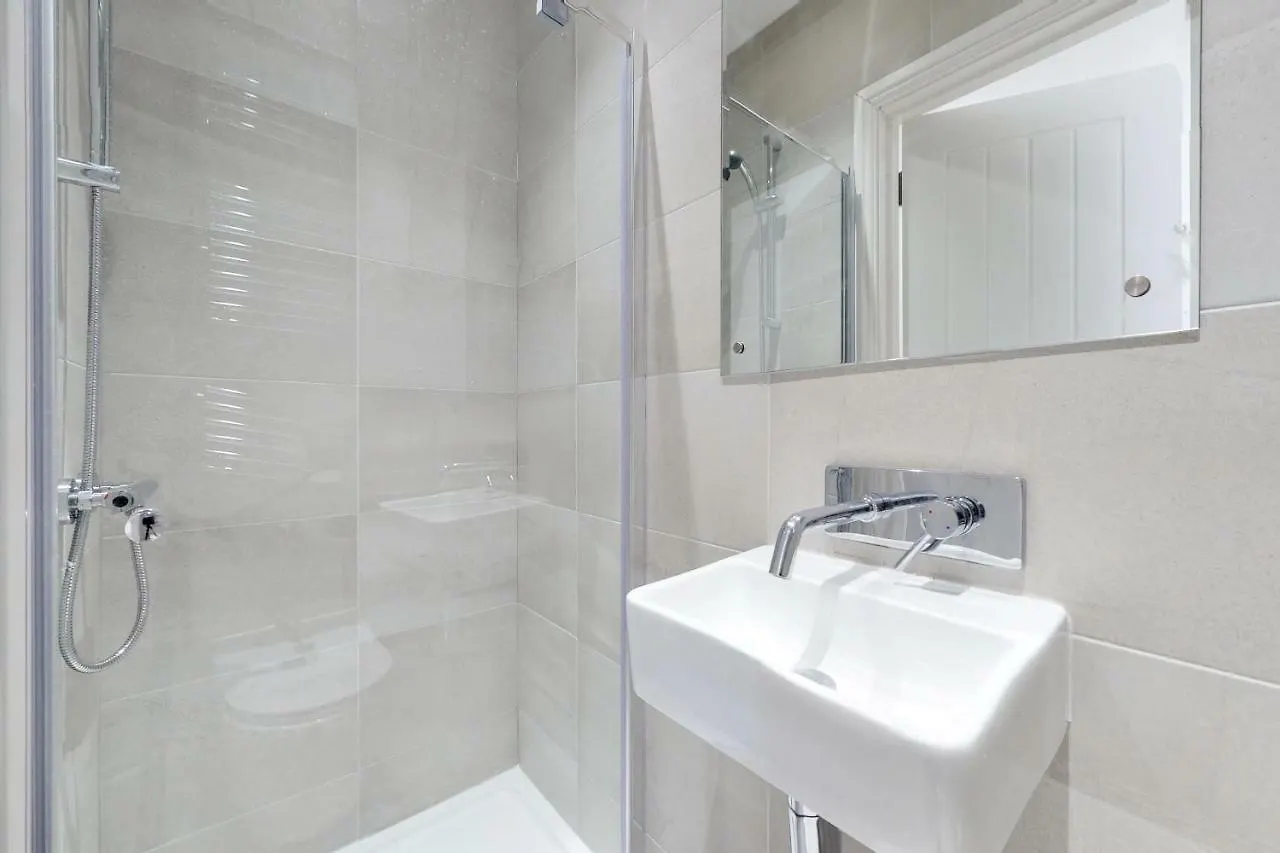 Stunning Luminous Penthouse/ 2Beds 2Baths Apartment Bournemouth 0*,  United Kingdom