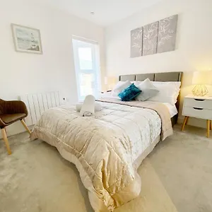 Gild House 2-bedroom Close To Town Centre Bournemouth
